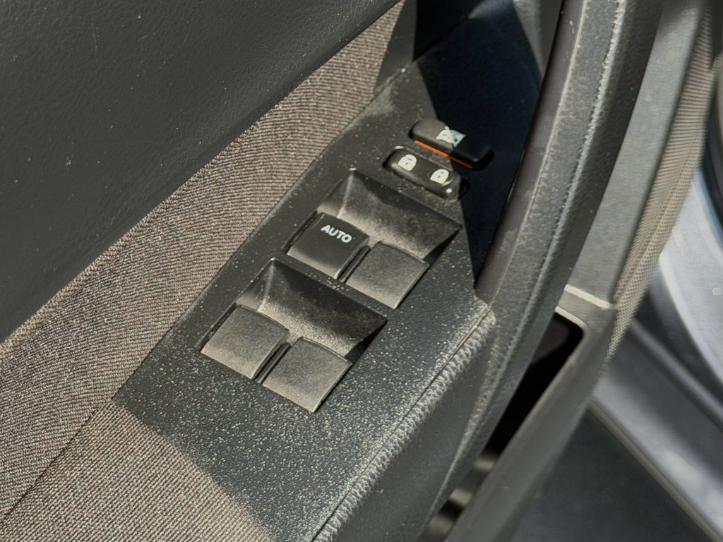 Used 2019 Toyota Corolla LE w/ Carpet Mat Package (TMS) image 14