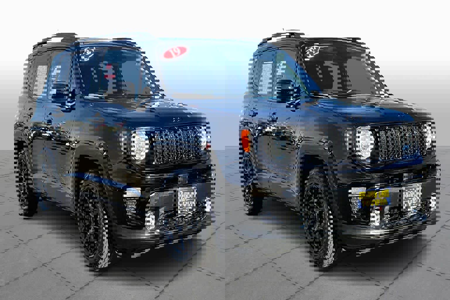 Used 2019 Jeep Renegade Altitude w/ Quick Order Package 2XM image 2