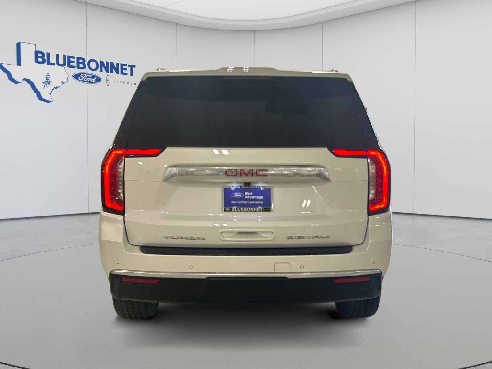 Used 2024 GMC Yukon Denali AWD/4WD image 6