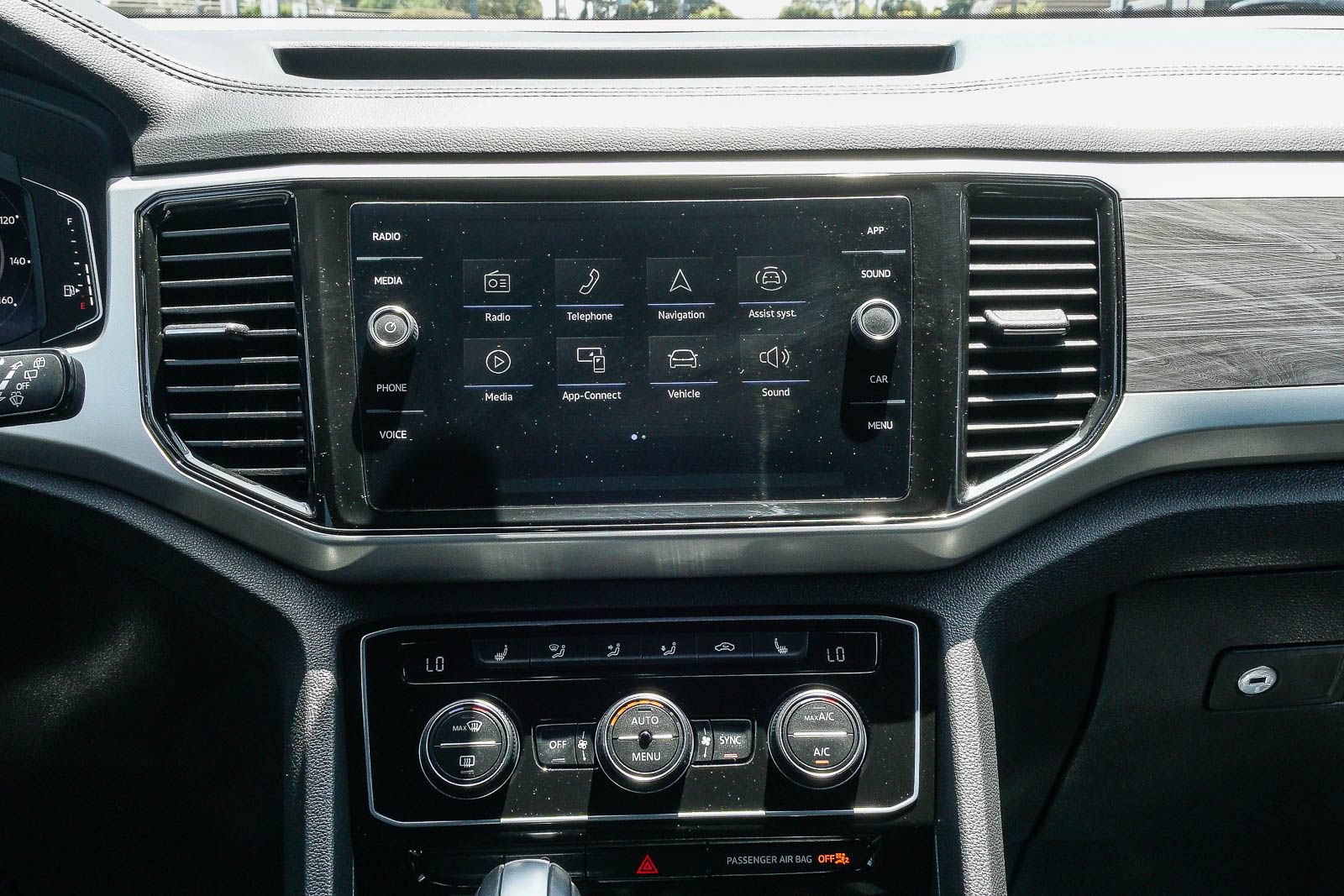 Certified 2023 Volkswagen Atlas Cross Sport SE FWD image 14