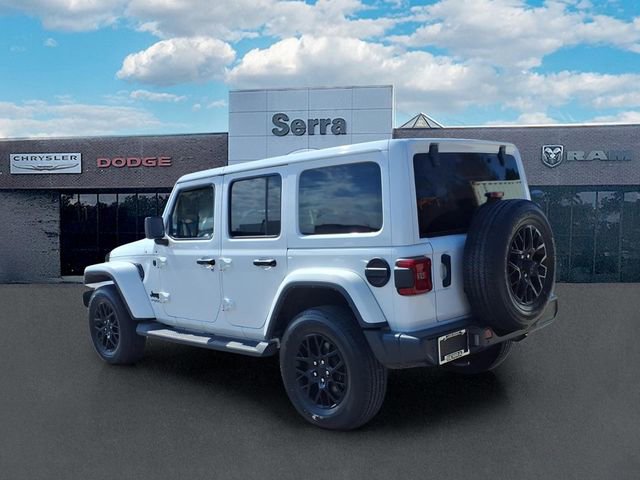 Used 2022 Jeep Wrangler Unlimited Sahara image 4