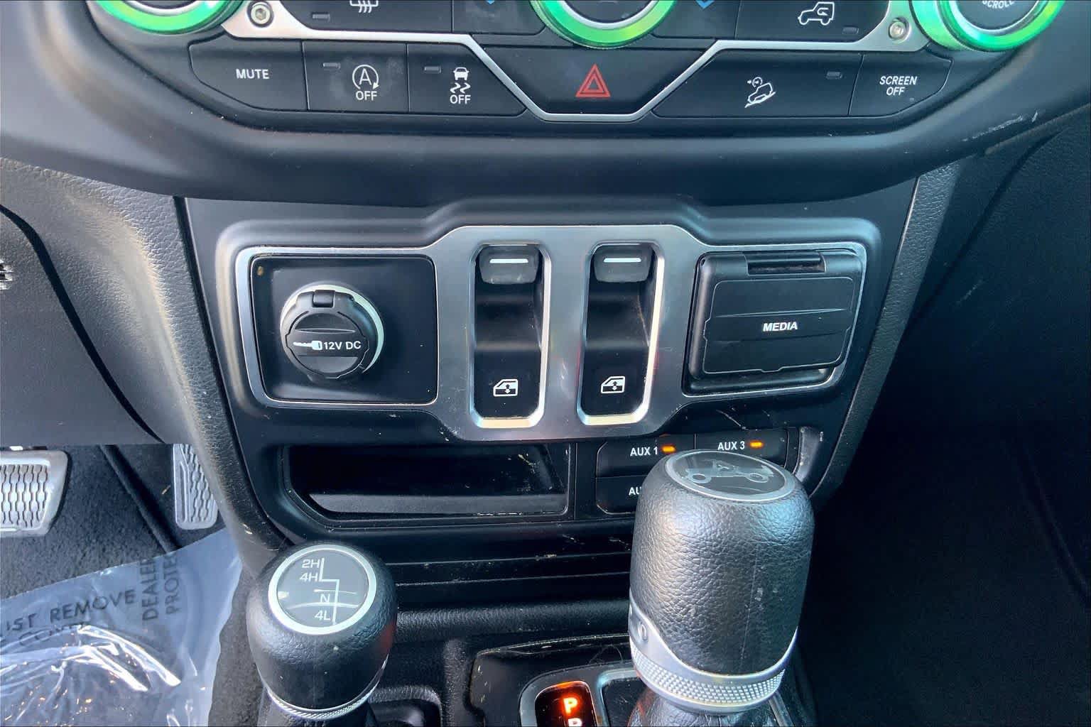 Used 2019 Jeep Wrangler Sport AWD/4WD image 24