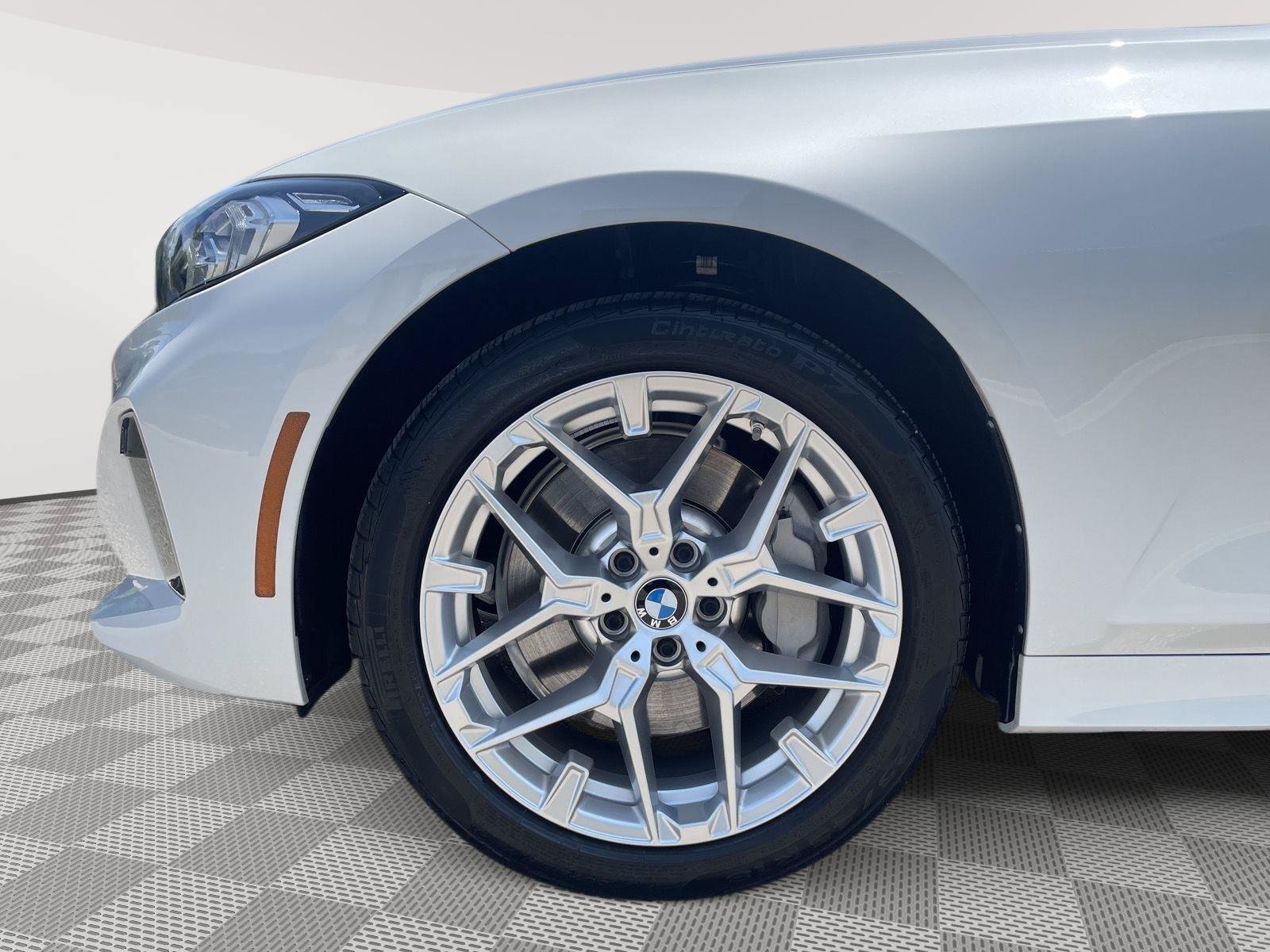 Used 2025 BMW 330i xDrive Sedan w/ Premium Package AWD/4WD image 8