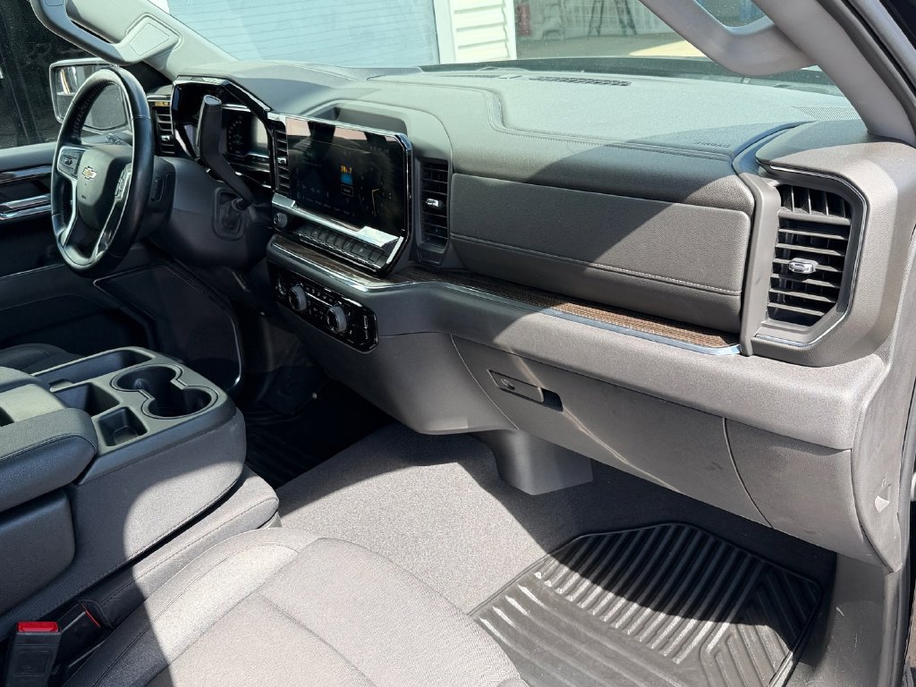 Used 2024 Chevrolet Silverado 1500 LT RWD image 19