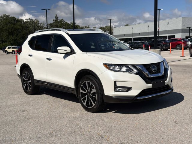 Used 2019 Nissan Rogue SL w/ Premium Package AWD/4WD image 3