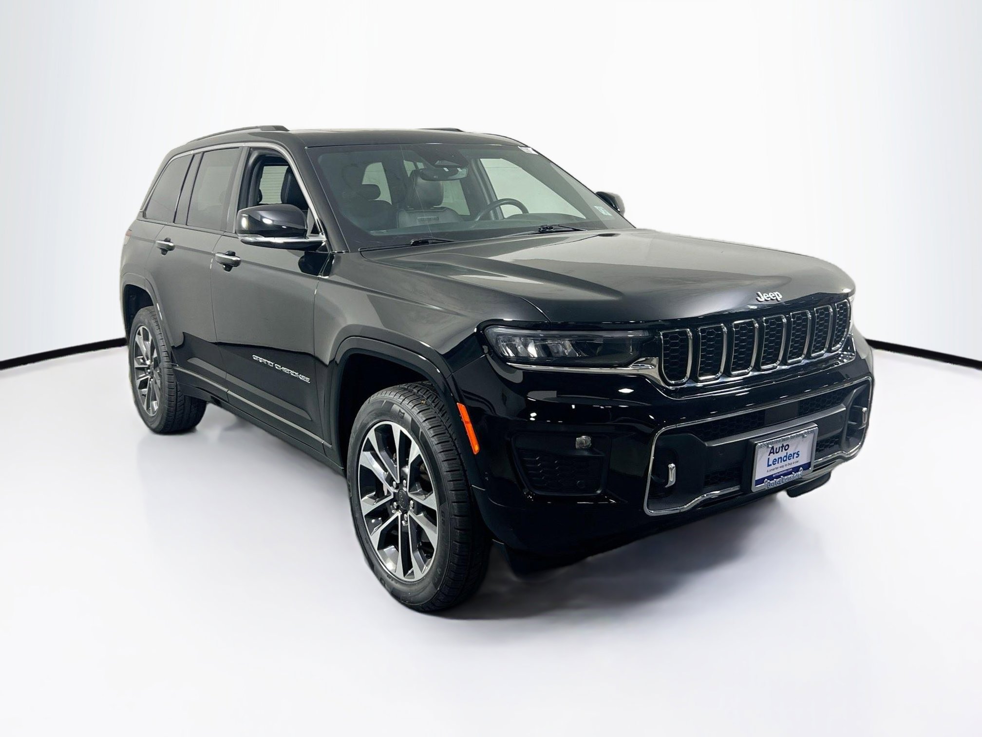 Used 2022 Jeep Grand Cherokee Overland AWD/4WD image 3