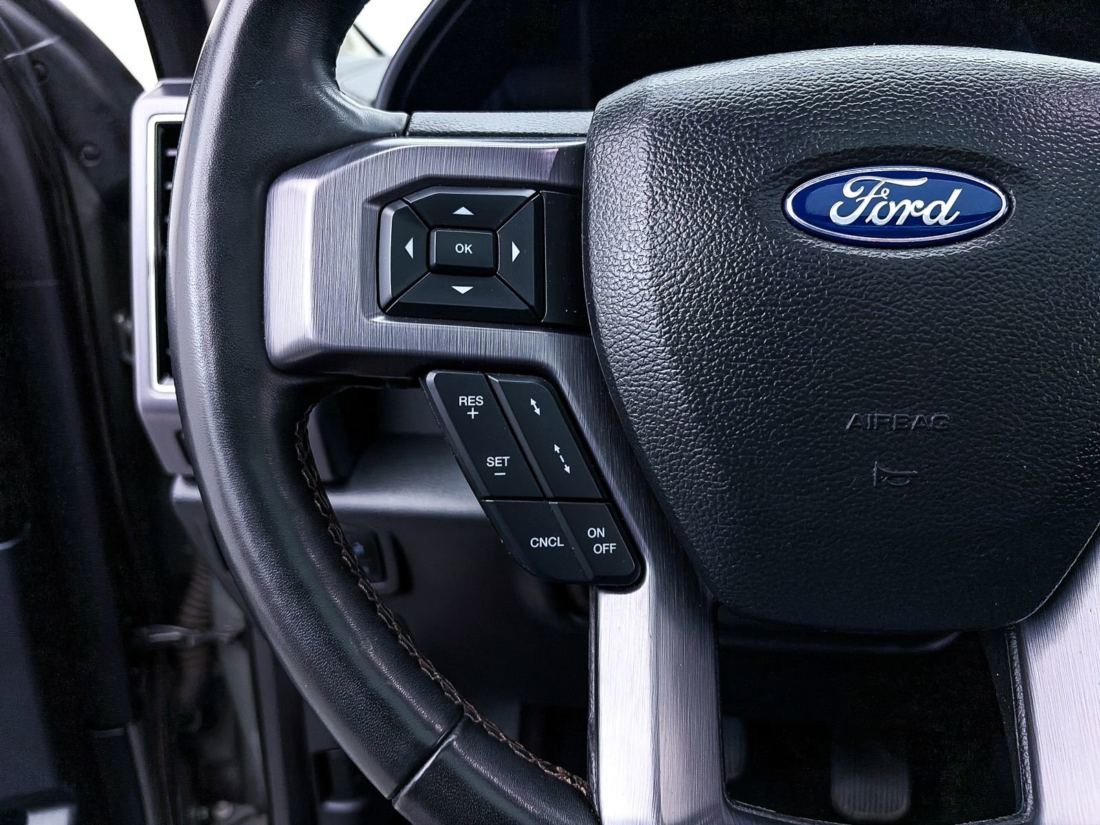 Used 2019 Ford Expedition Max Platinum AWD/4WD image 38