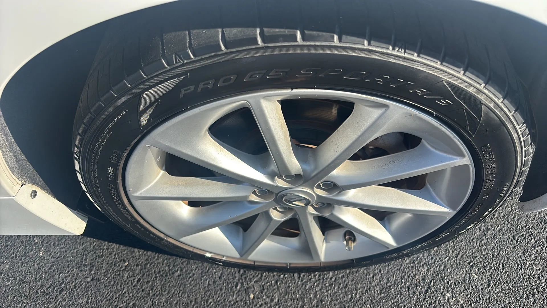 Used 2011 Lexus CT 200h image 24