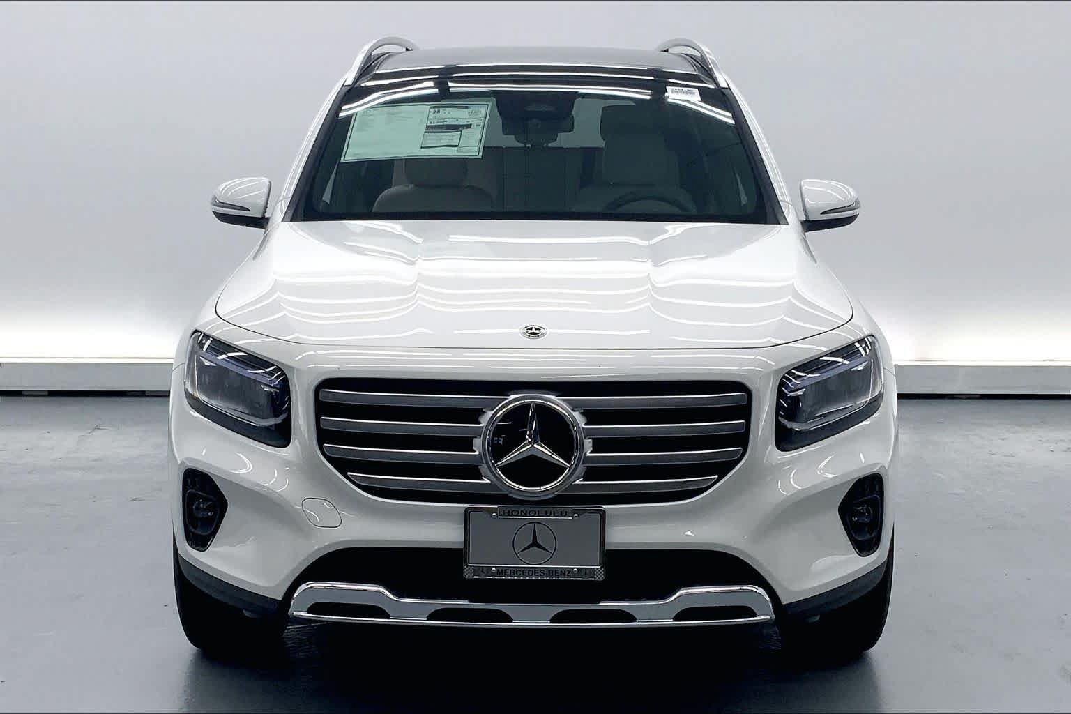 Used 2026 Mercedes-Benz GLB 250 image 3