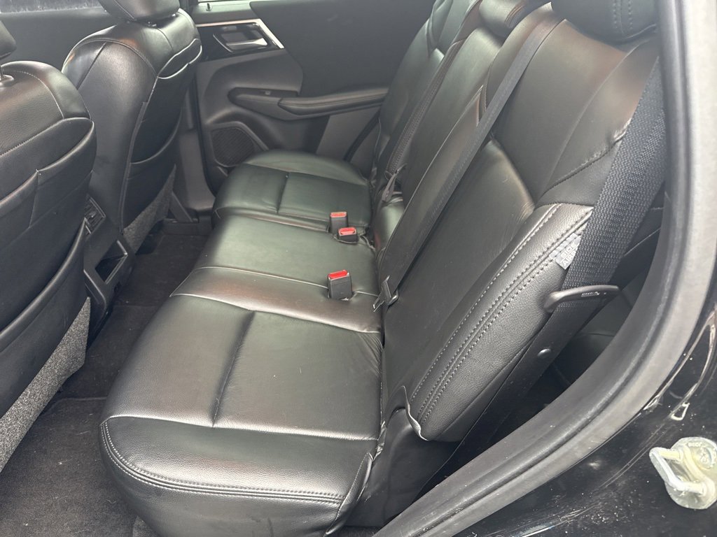 Used 2022 Mitsubishi Outlander ES image 18