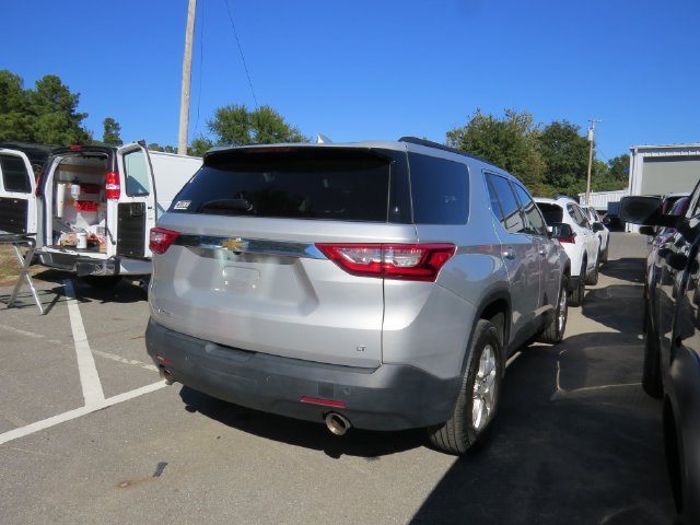 Used 2020 Chevrolet Traverse LT FWD image 2