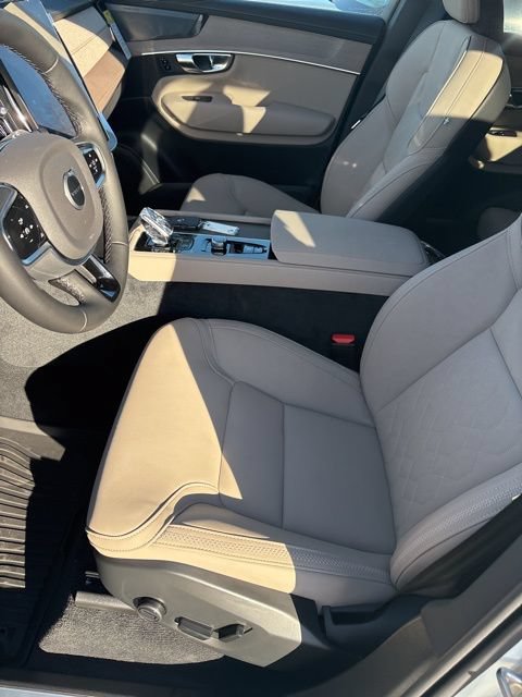New 2026 Volvo XC90 B6 Plus w/ Protection Package Premier AWD/4WD image 26