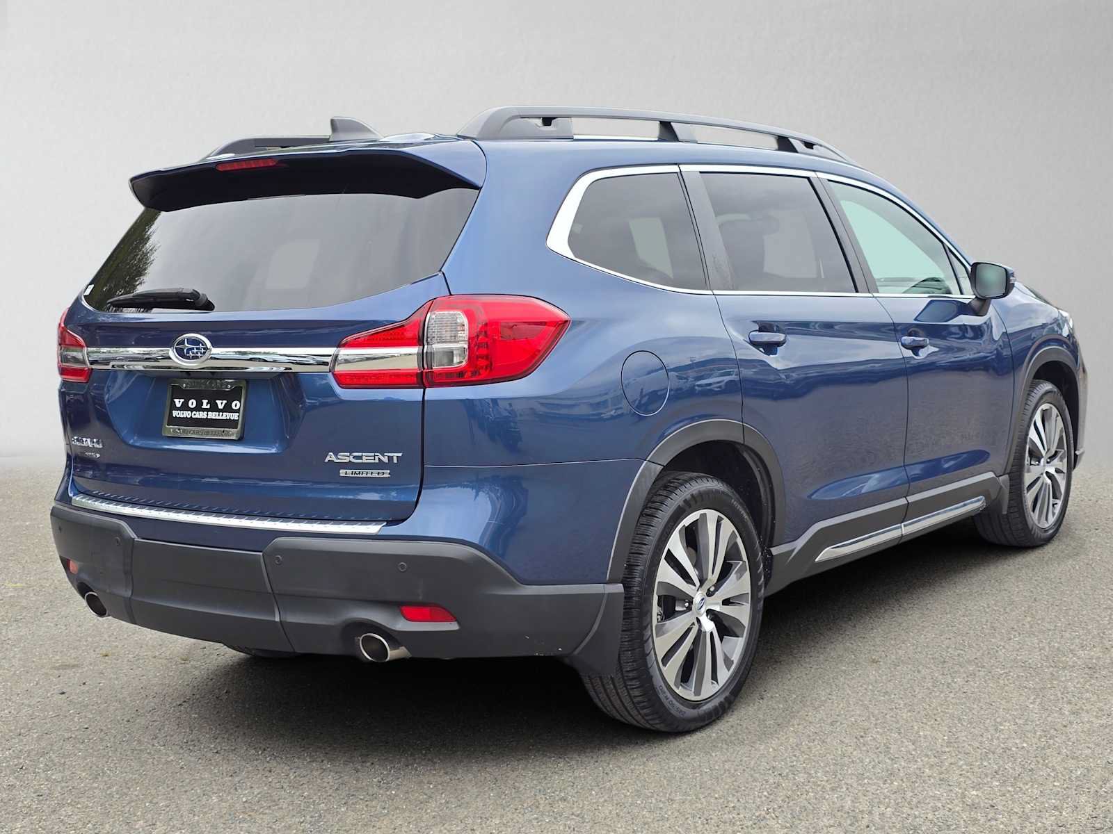 Used 2020 Subaru Ascent Limited w/ Technology Package AWD/4WD image 3