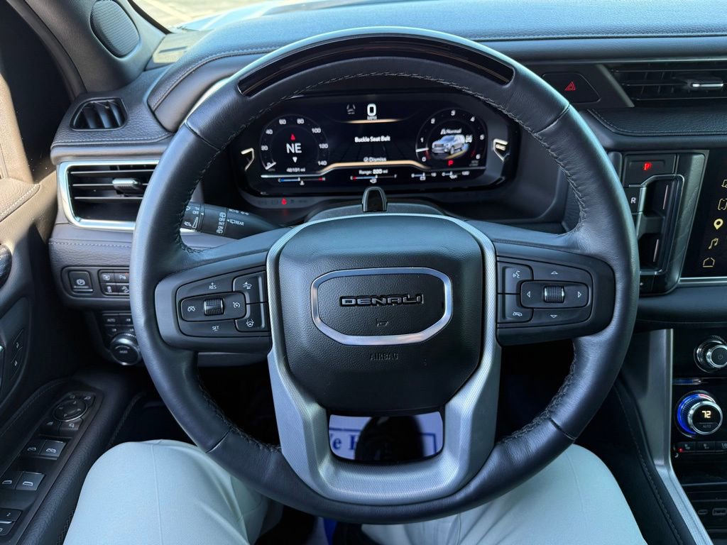 Used 2024 GMC Yukon XL Denali w/ Advanced Technology Package image 16