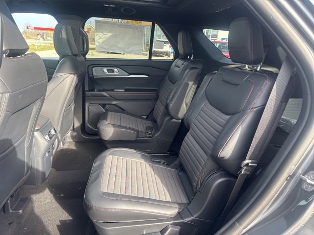New 2026 Ford Explorer ST-Line w/ ST-Line Street Pack image 10