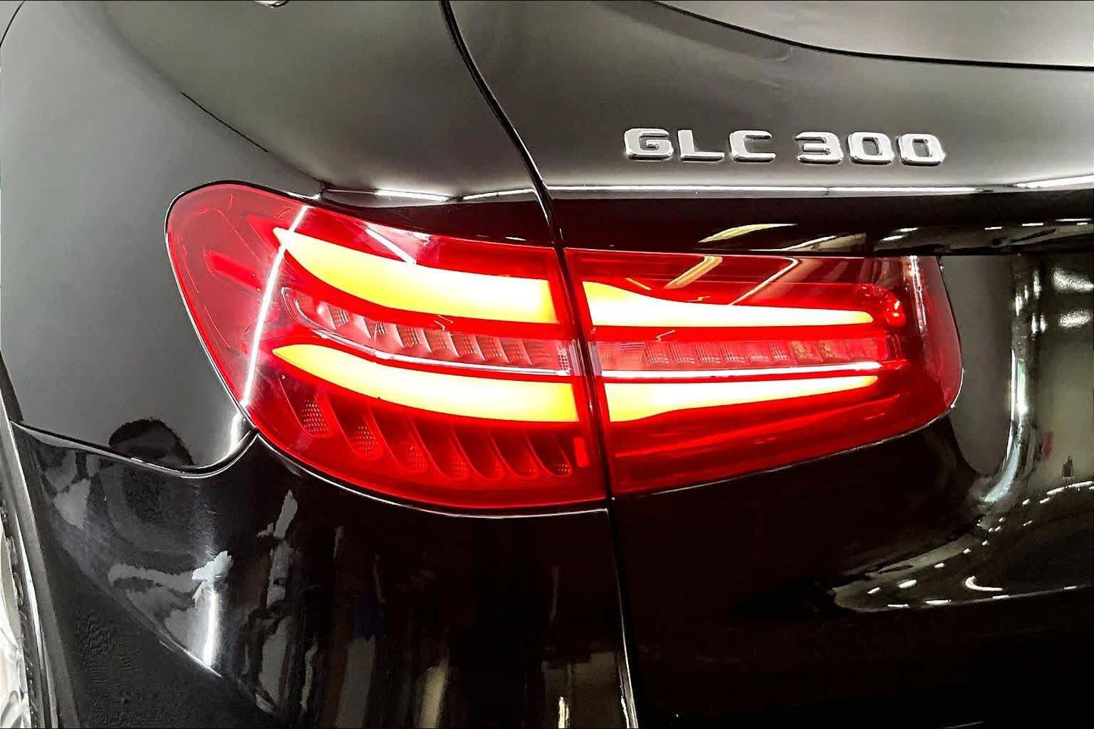 Certified 2018 Mercedes-Benz GLC 300 4MATIC image 25