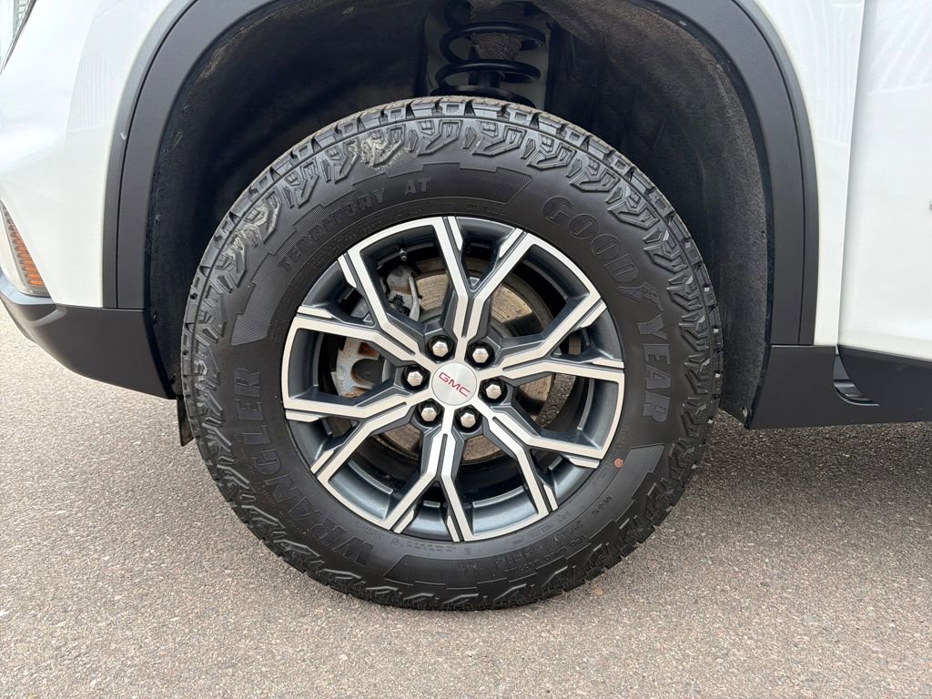 Used 2024 GMC Acadia AT4 w/ LPO, Floor Liner Package image 26