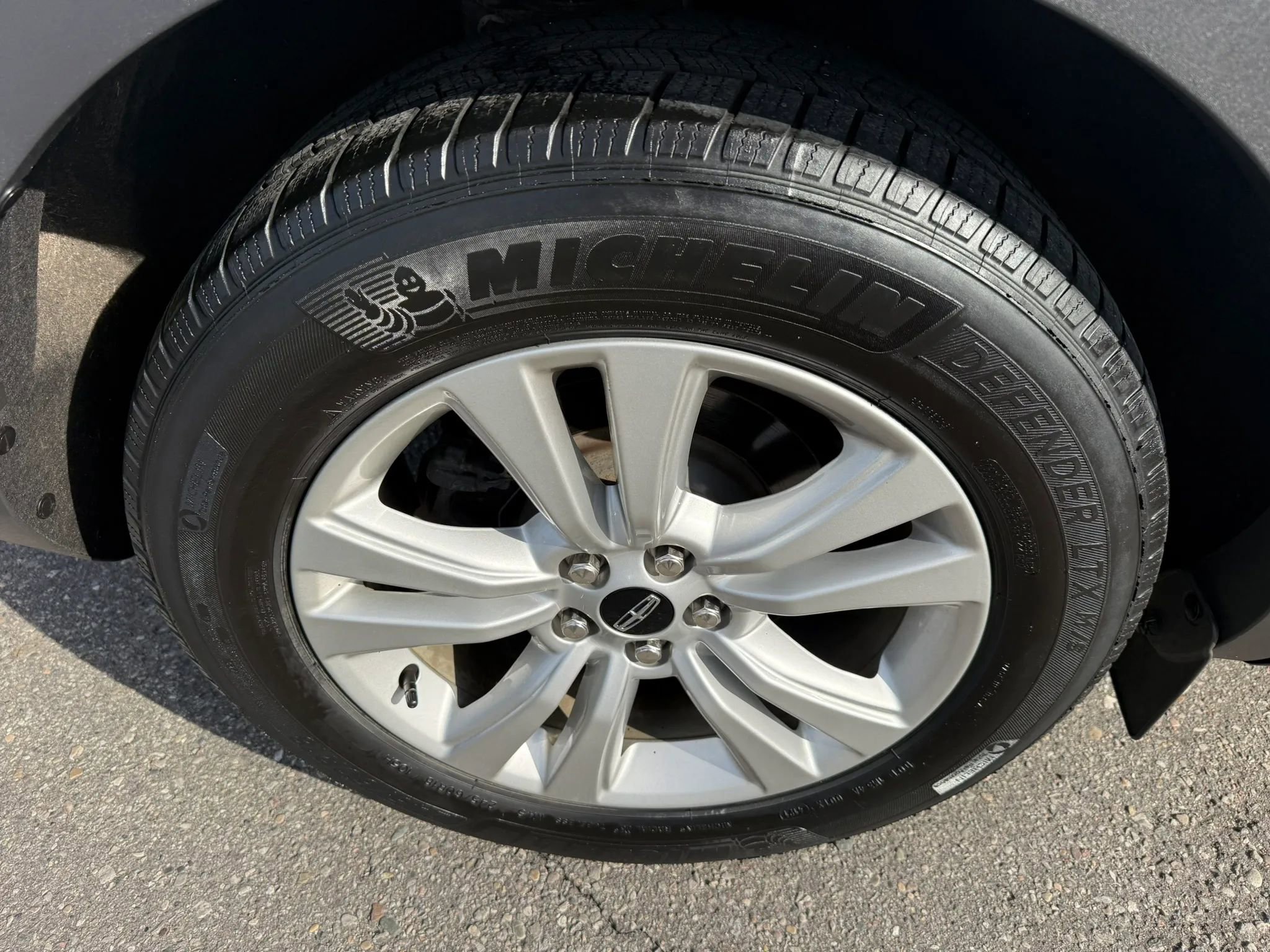 Used 2017 Lincoln MKX Premiere image 7