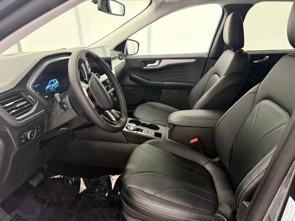 New 2025 Ford Escape SE w/ PHEV Premium Package image 13