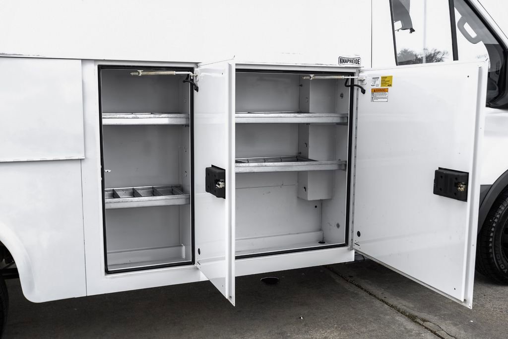 Used 2017 Ford Transit 350 138 w/ Interior Upgrade Package image 38