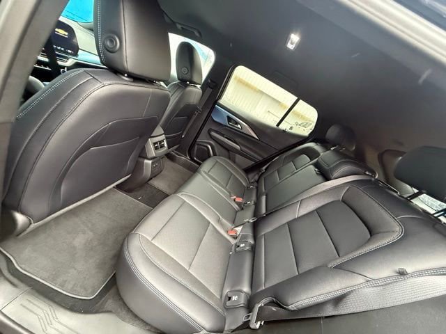 New 2026 Chevrolet Equinox EV LT w/ Convenience Package II AWD/4WD image 16