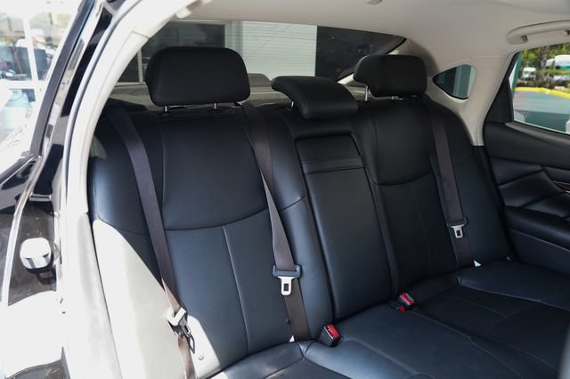 Used 2018 INFINITI Q70 L 3.7 AWD/4WD image 18