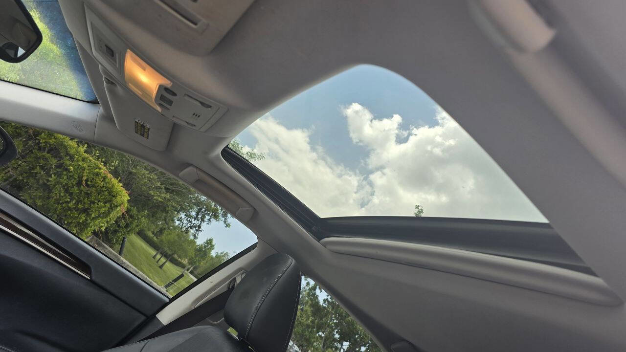 Used 2014 Lexus ES 350 Base 4dr Sedan w/ Luxury Package image 23