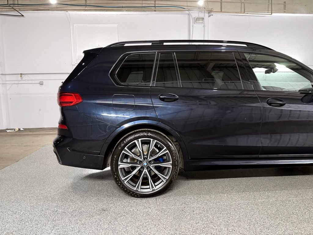 Used 2022 BMW X7 xDrive40i w/ M Sport Package AWD/4WD image 7