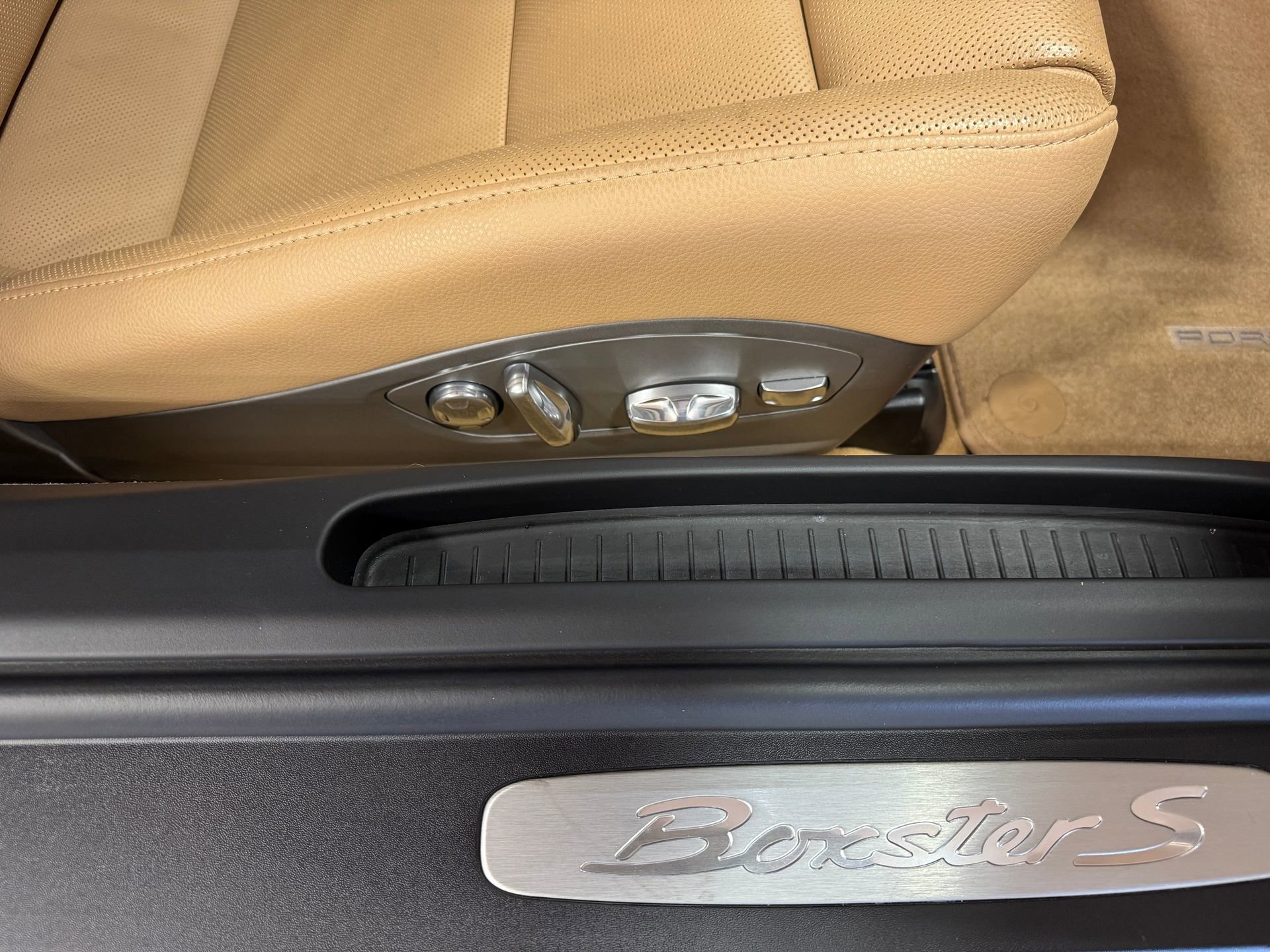 Used 2013 Porsche Boxster S RWD image 16