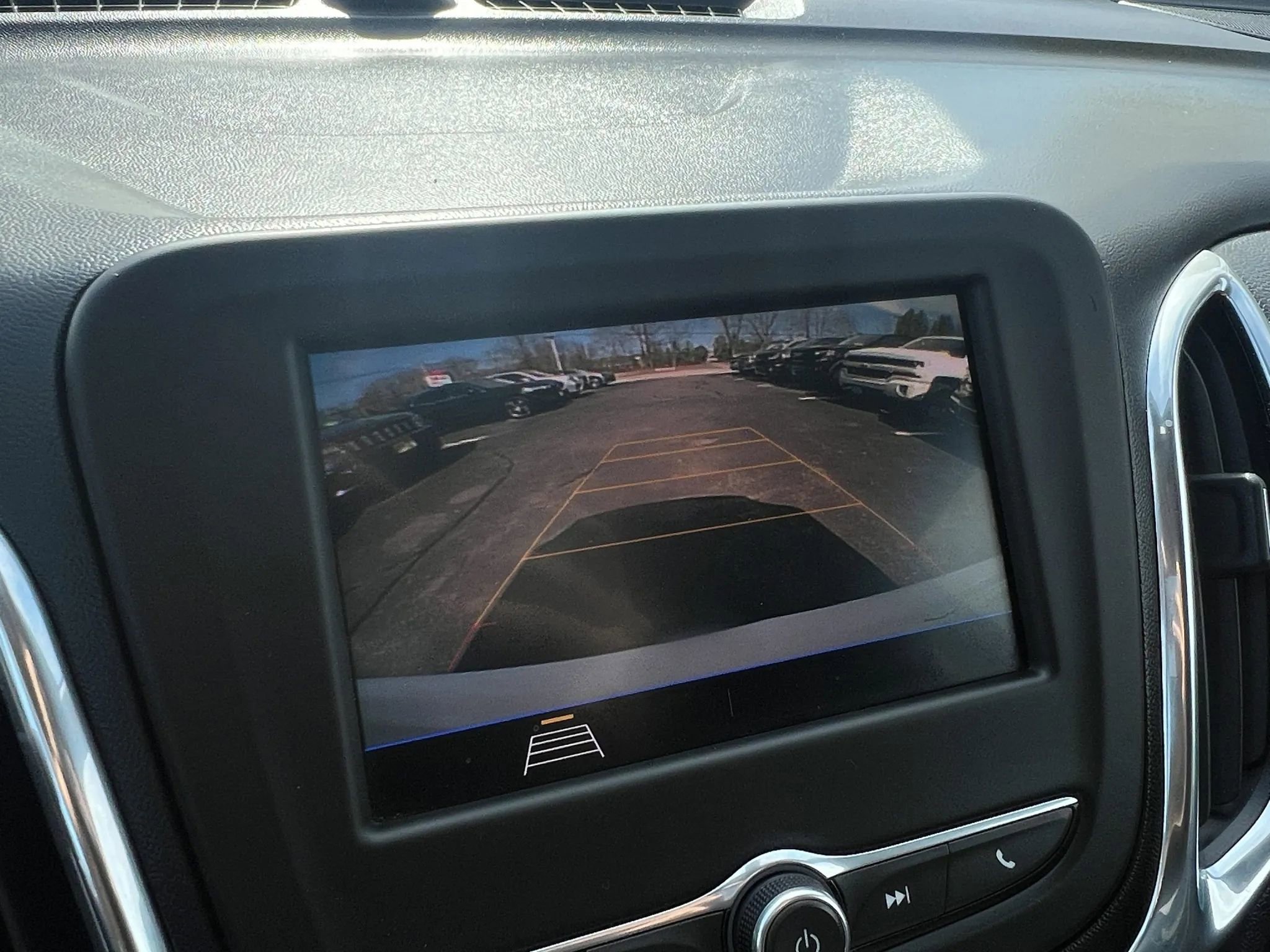 Used 2020 Chevrolet Equinox LT image 19