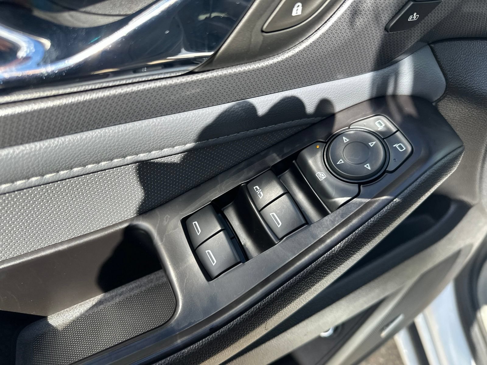 Used 2018 Chevrolet Traverse Premier AWD/4WD image 19