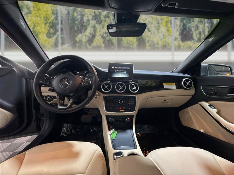 Used 2015 Mercedes-Benz CLA 250 4MATIC image 23