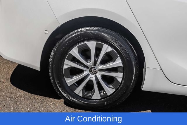 Used 2022 Toyota Prius LE AWD/4WD image 7
