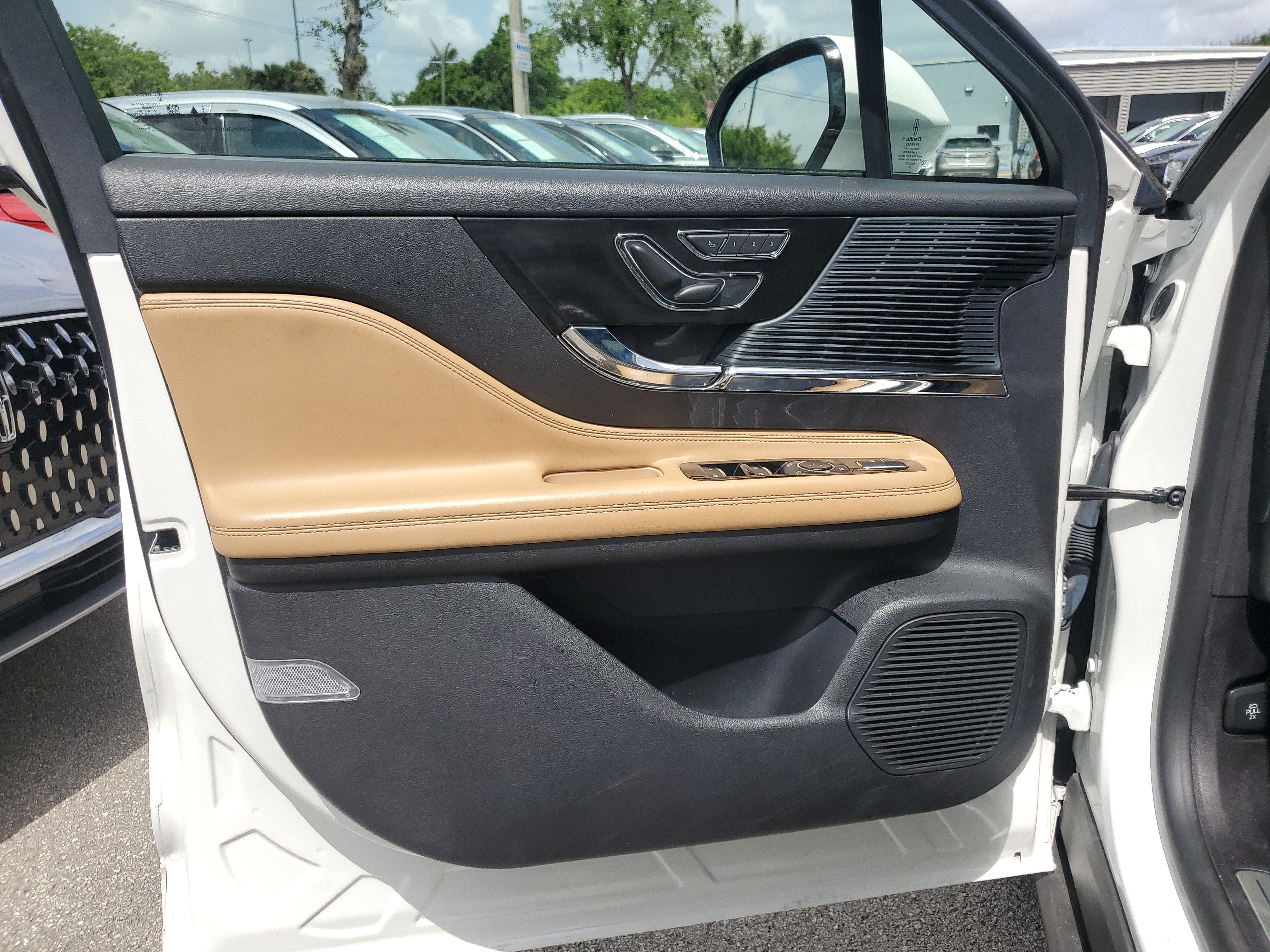 Used 2022 Lincoln Corsair Reserve FWD image 15
