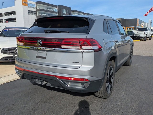Used 2024 Volkswagen Atlas Cross Sport SE image 3
