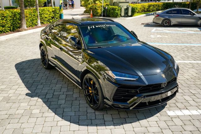 Used 2022 Lamborghini Urus image 39