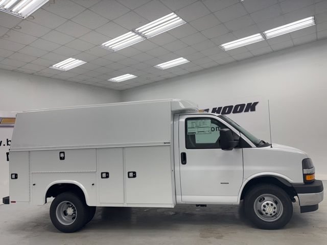 New 2026 Chevrolet Express 3500 w/ Power Convenience Package RWD image 4