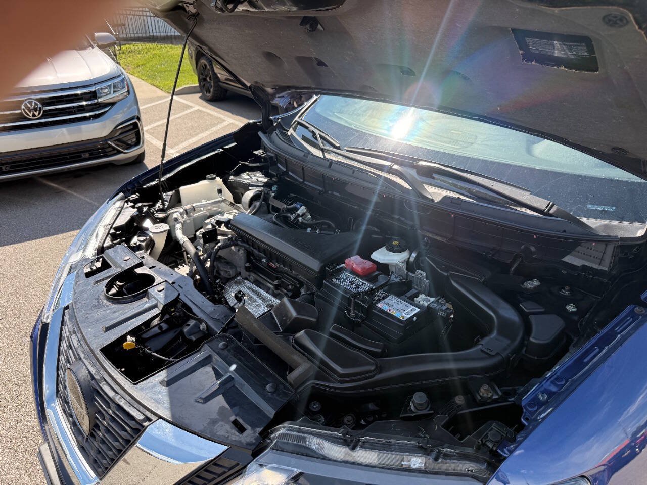 Used 2019 Nissan Rogue SL w/ Premium Package AWD/4WD image 11