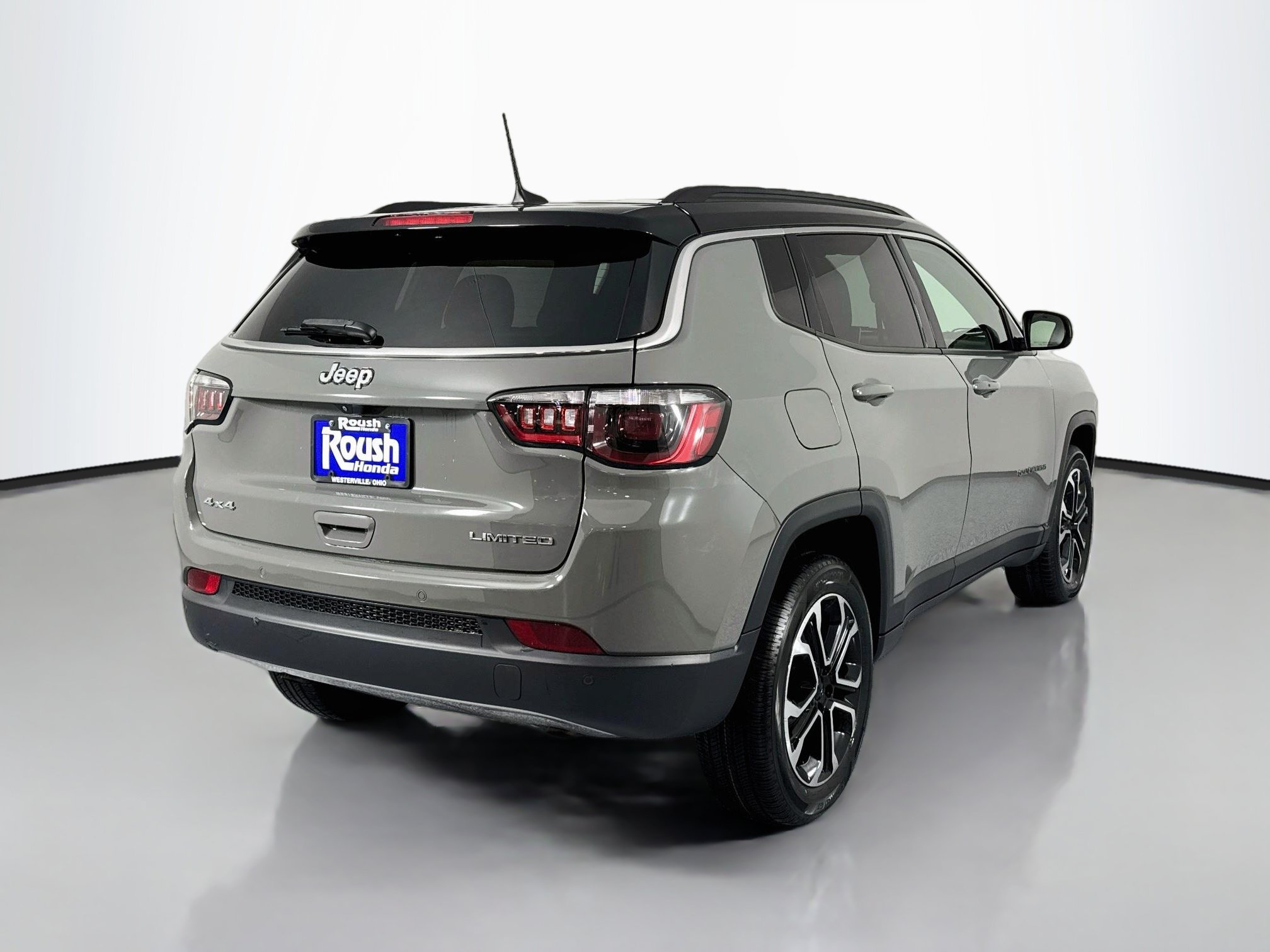 Used 2024 Jeep Compass Limited AWD/4WD image 5