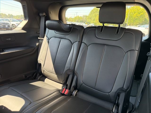 New 2025 Jeep Grand Cherokee L Limited w/ Luxury Tech Group II RWD image 23