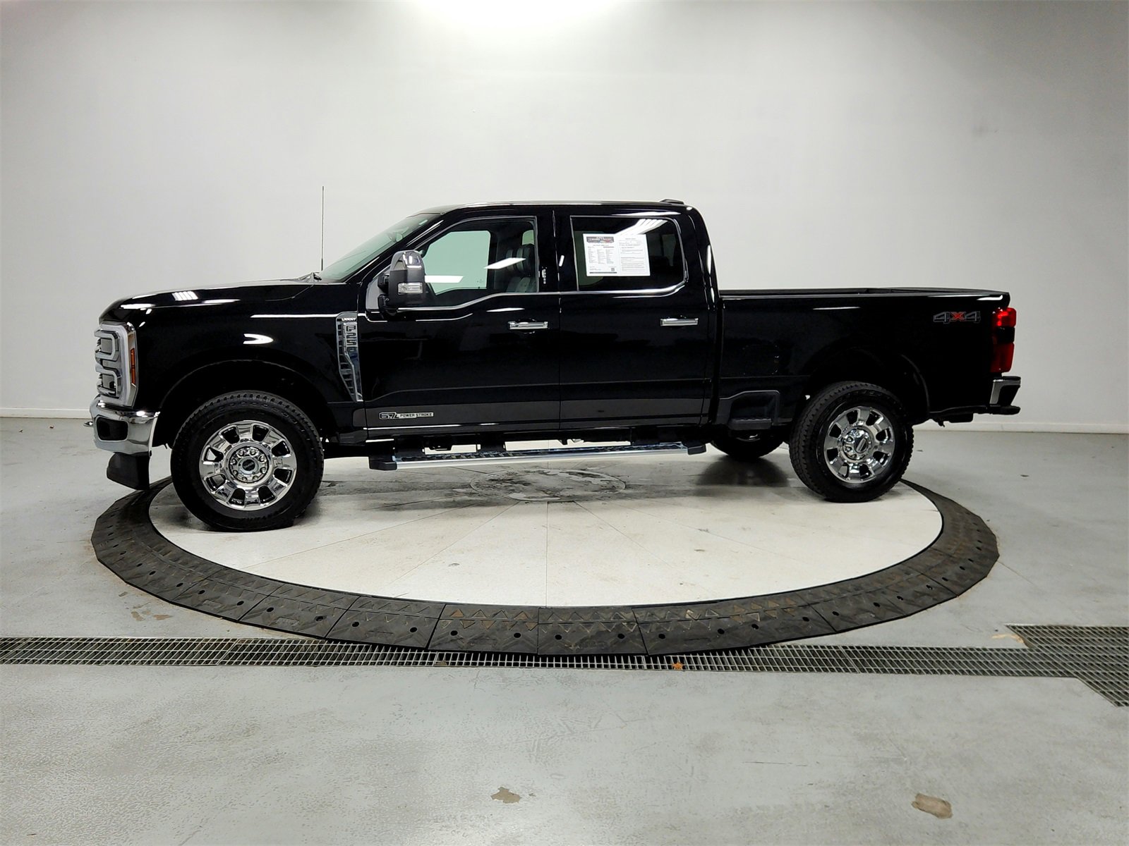 Used 2024 Ford F250 Lariat w/ Chrome Package image 4