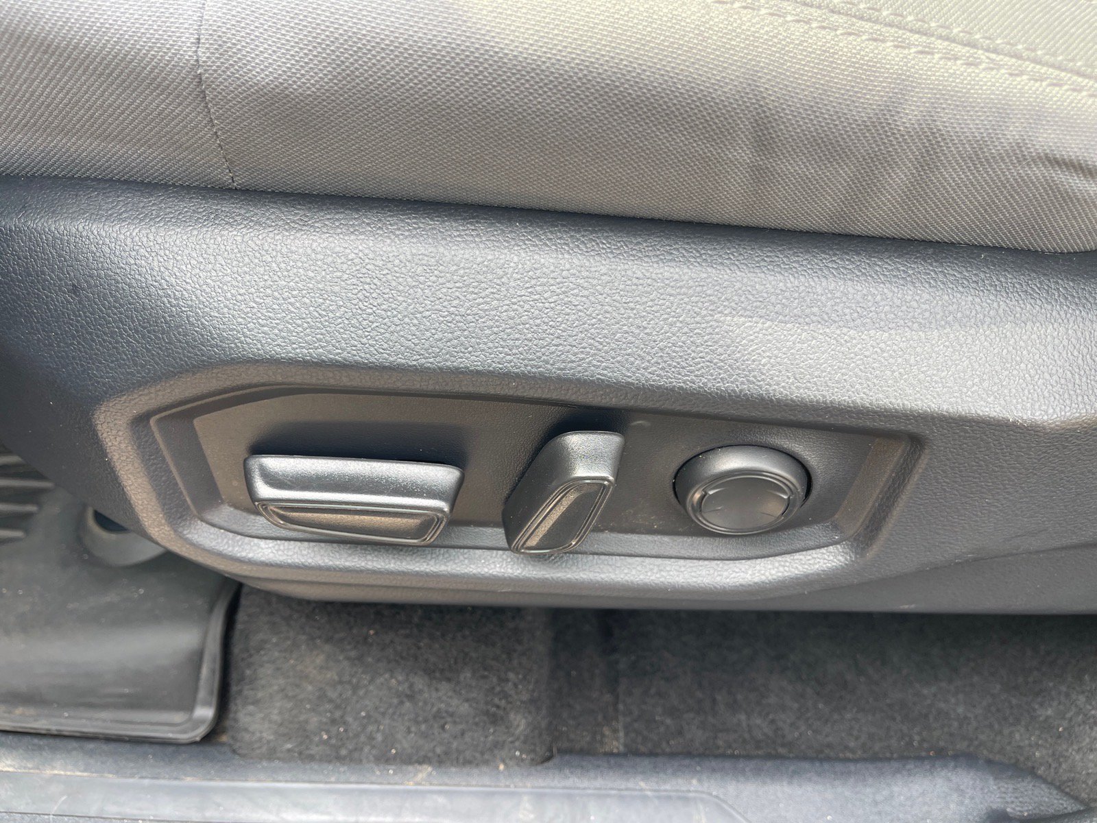 Used 2025 Toyota Tundra SR5 AWD/4WD image 9