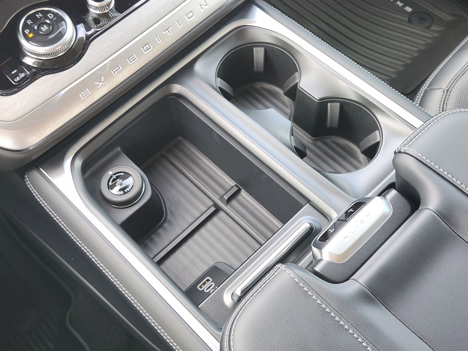 New 2026 Ford Expedition Platinum image 19