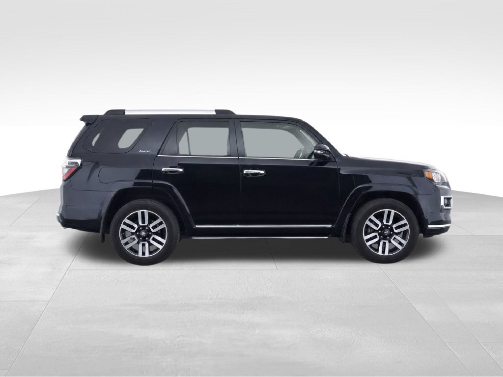 Used 2018 Toyota 4Runner Limited AWD/4WD image 10