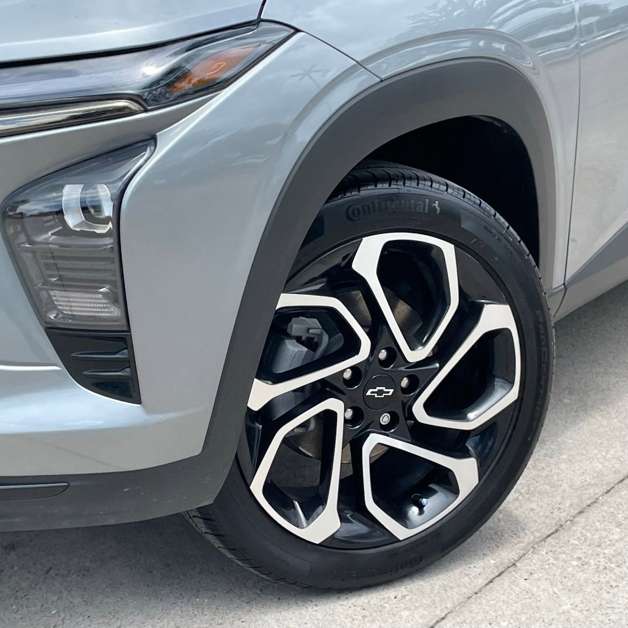 Certified 2026 Chevrolet Trax RS w/ Driver Confidence Package FWD image 9