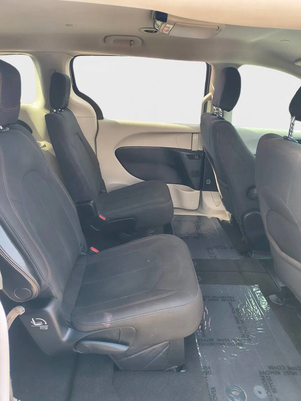 Used 2019 Chrysler Pacifica LX w/ Tire & Wheel Group image 15