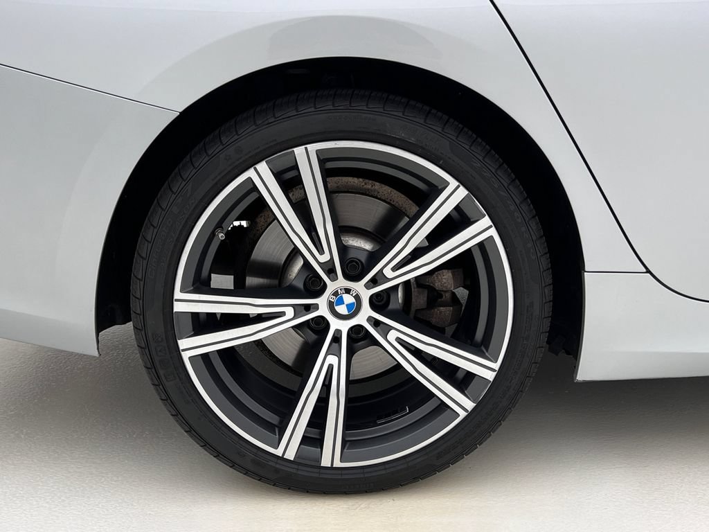 Used 2019 BMW 330i xDrive Sedan w/ Driving Assistance Package AWD/4WD image 29