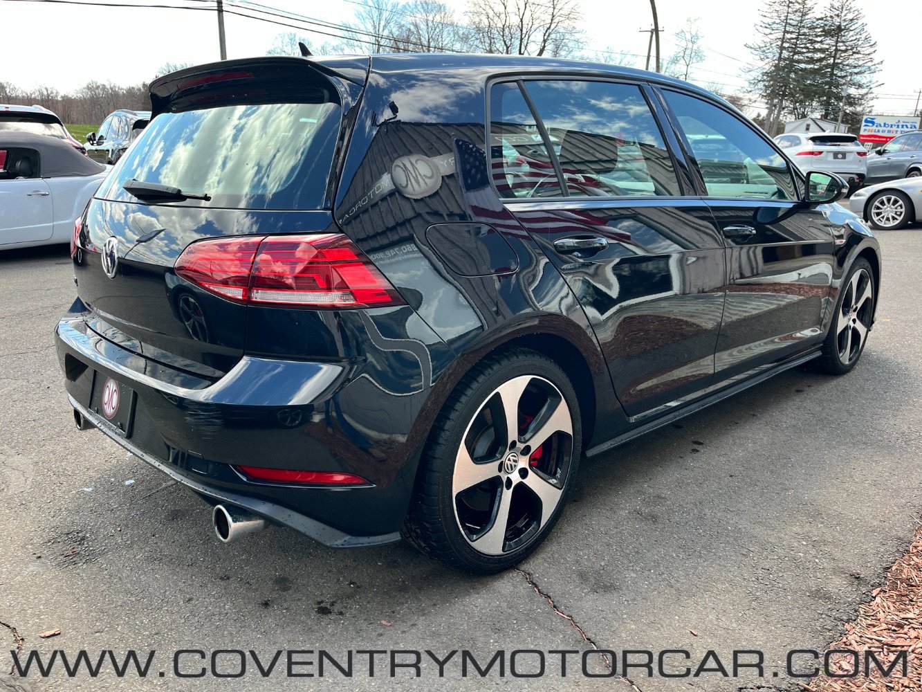 Used 2019 Volkswagen Golf 4-Door image 5