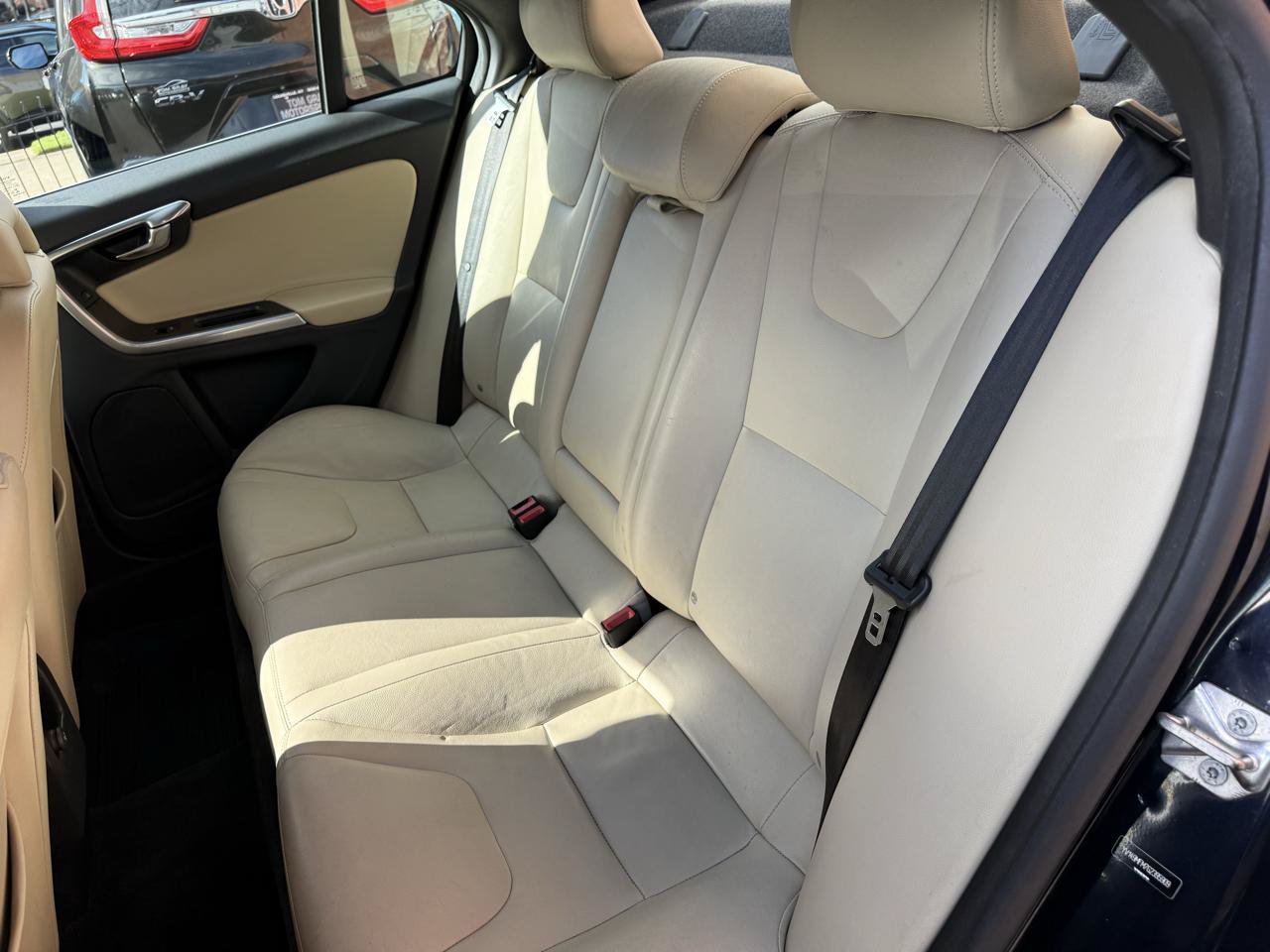 Used 2016 Volvo S60 T6 Platinum FWD image 7
