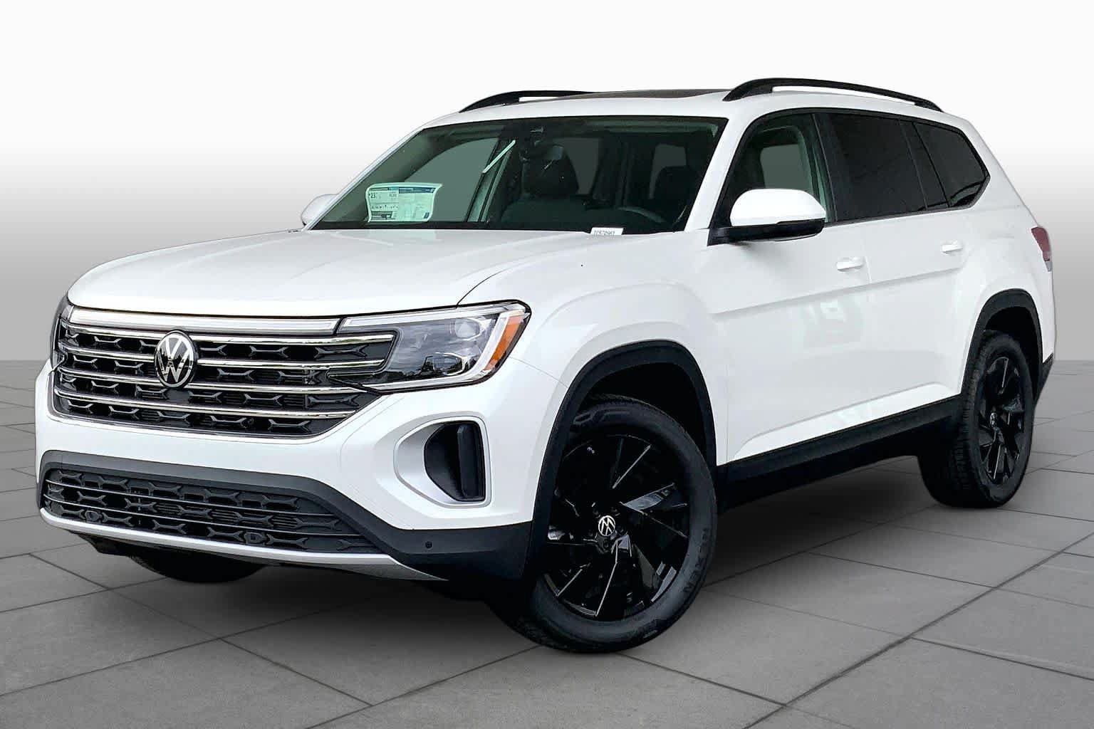 New 2026 Volkswagen Atlas SE FWD image 1